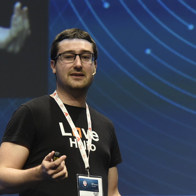 Julio Martinez speaking at Cybercamp